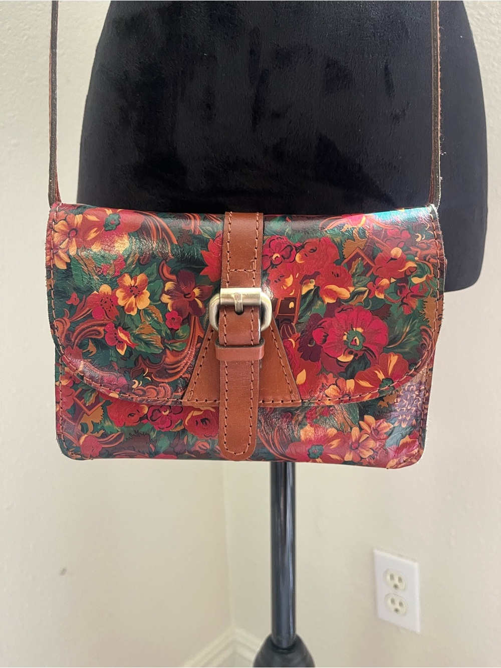 Patricia Nash Torri Floral Leather Crossbody Bag in Brown Multicolor